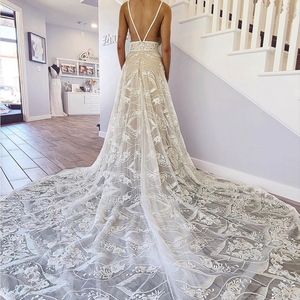Stunning La Perle - Inez Wedding Dress